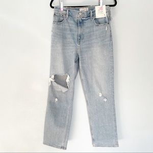 A&F 90s Straight Ultra High Waisted Jeans